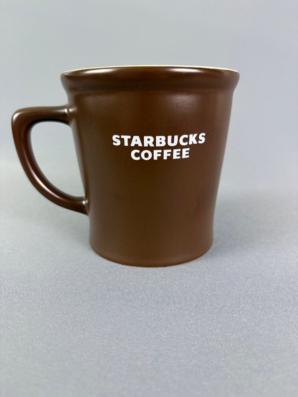 Starbucks 2008 Brown White 16 oz Ceramic Coffee Mug - Picture 2 of 5